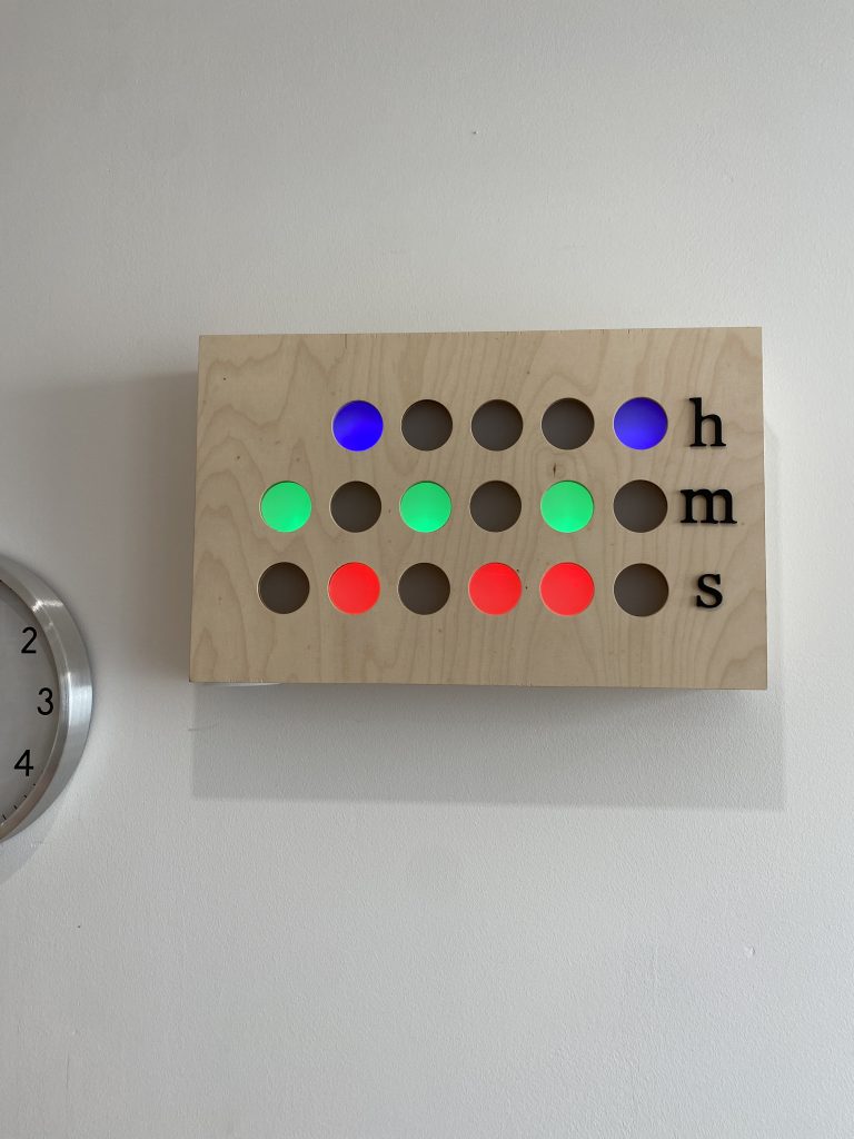 uhr protoyp von vorne